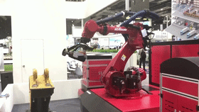 1562811492907652.gif kaiyun开云官方网站中厚板焊缝清理机器人工程师系统.gif