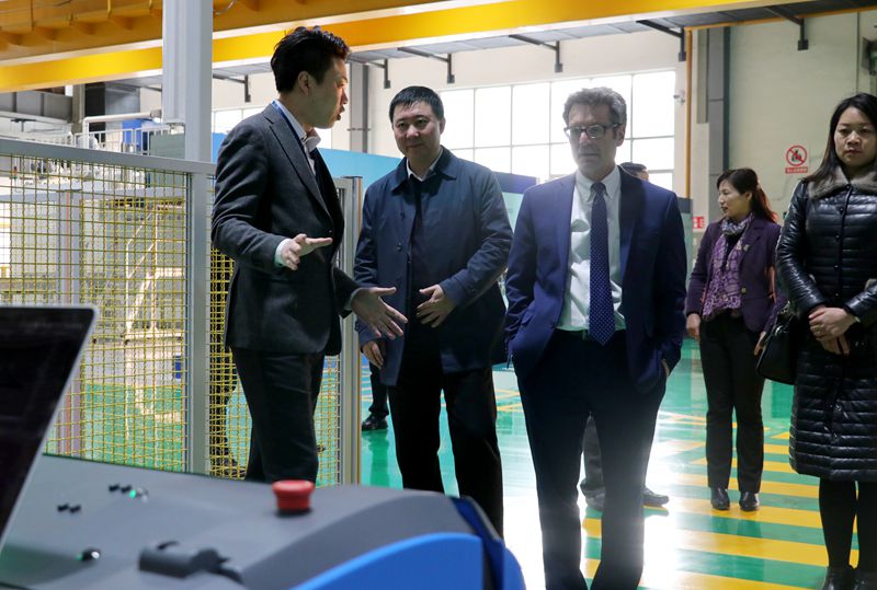 美国机器人协会会长杰弗瑞一行莅临kaiyun开云官方网站参观考察