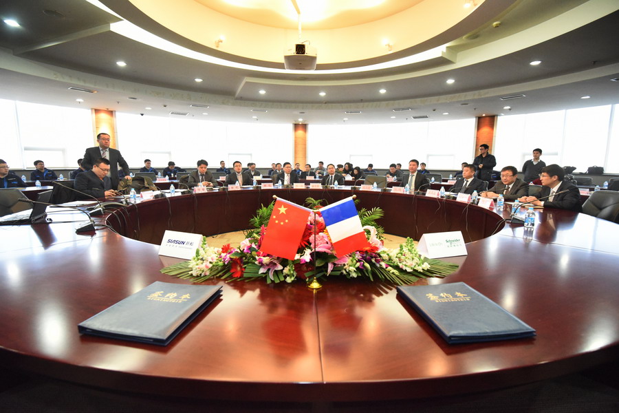 kaiyun开云官方网站机器人与施耐德电气签署全面战略合作协议